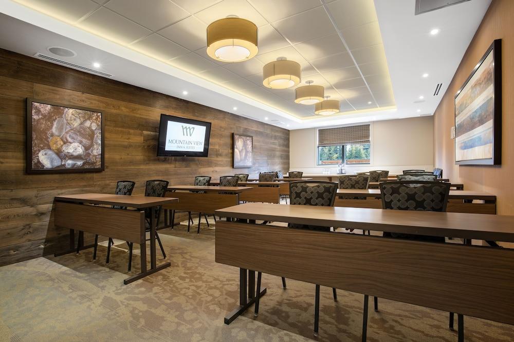 Mountain View Inn & Suites Sundre Luaran gambar