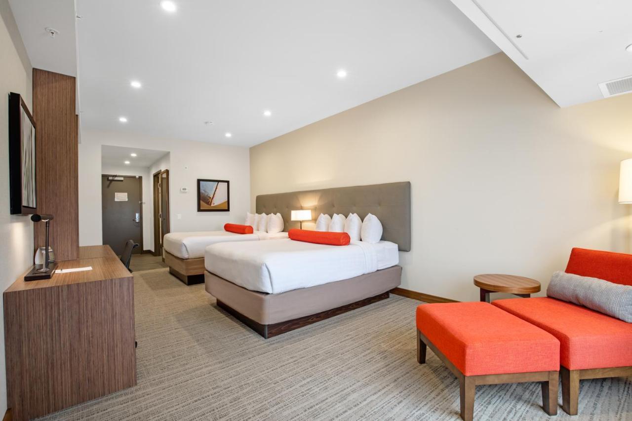 Mountain View Inn & Suites Sundre Luaran gambar