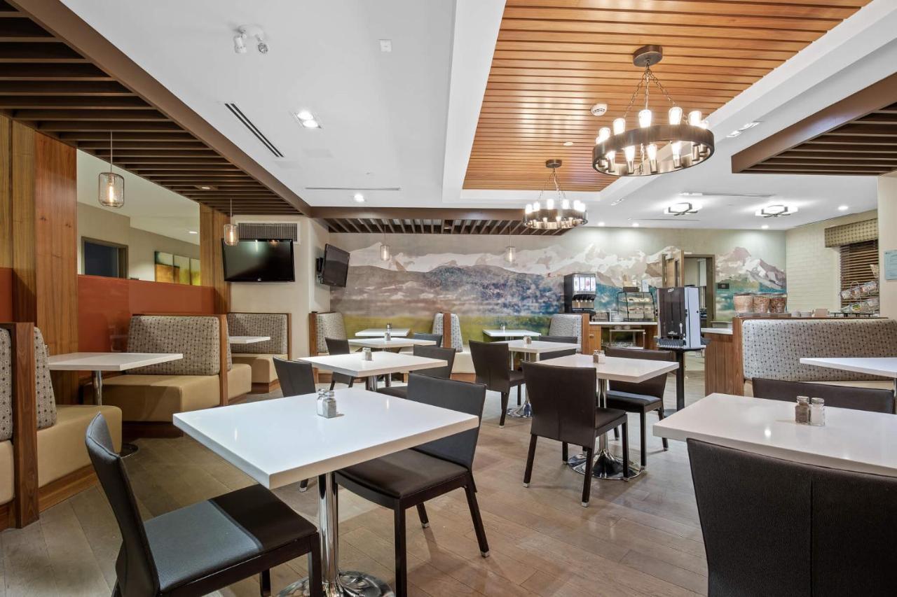 Mountain View Inn & Suites Sundre Luaran gambar