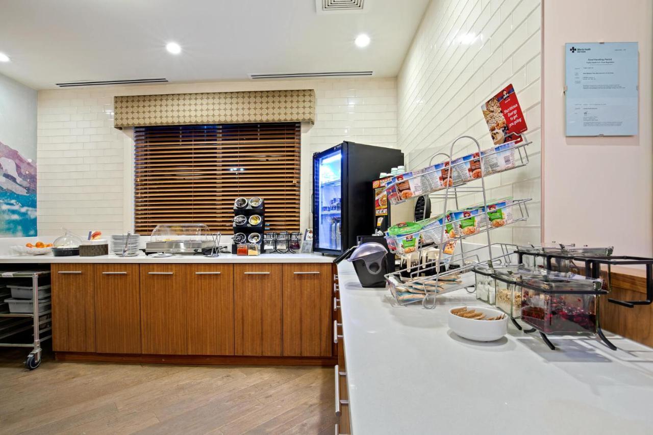 Mountain View Inn & Suites Sundre Luaran gambar