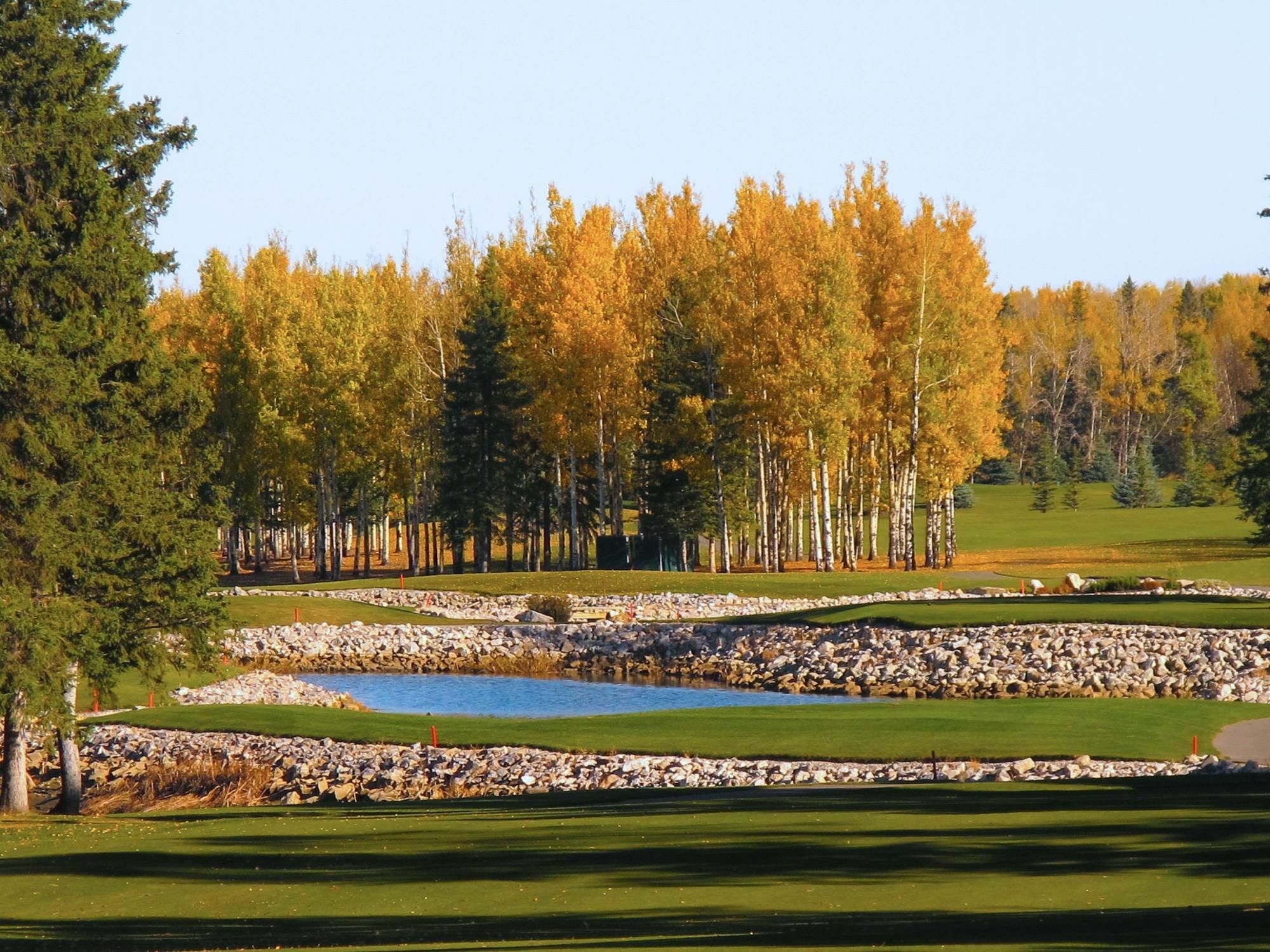 Mountain View Inn & Suites Sundre Luaran gambar