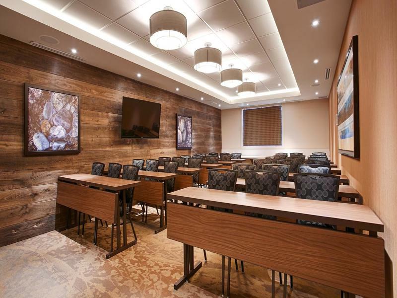 Mountain View Inn & Suites Sundre Luaran gambar