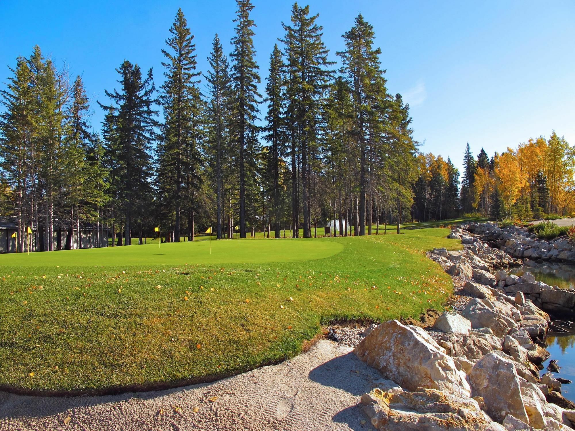 Mountain View Inn & Suites Sundre Luaran gambar