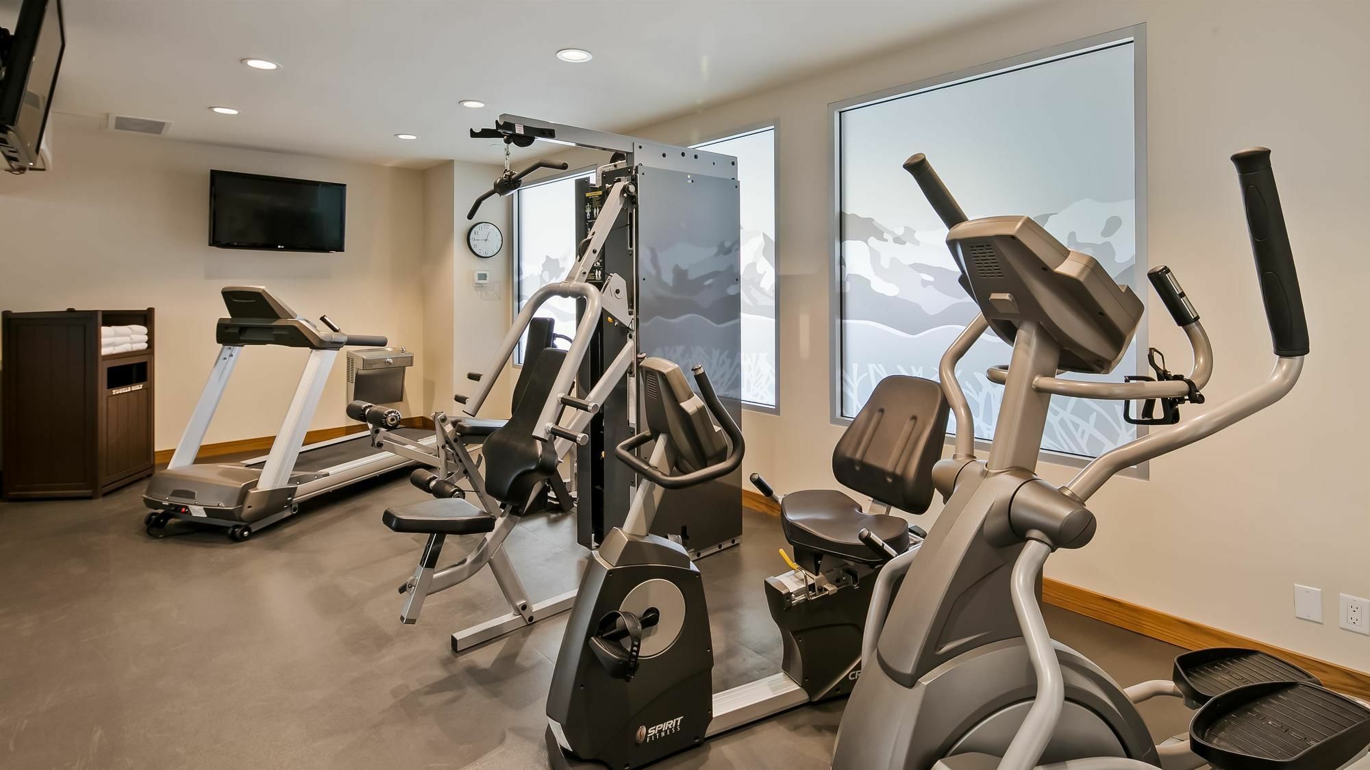 Mountain View Inn & Suites Sundre Luaran gambar