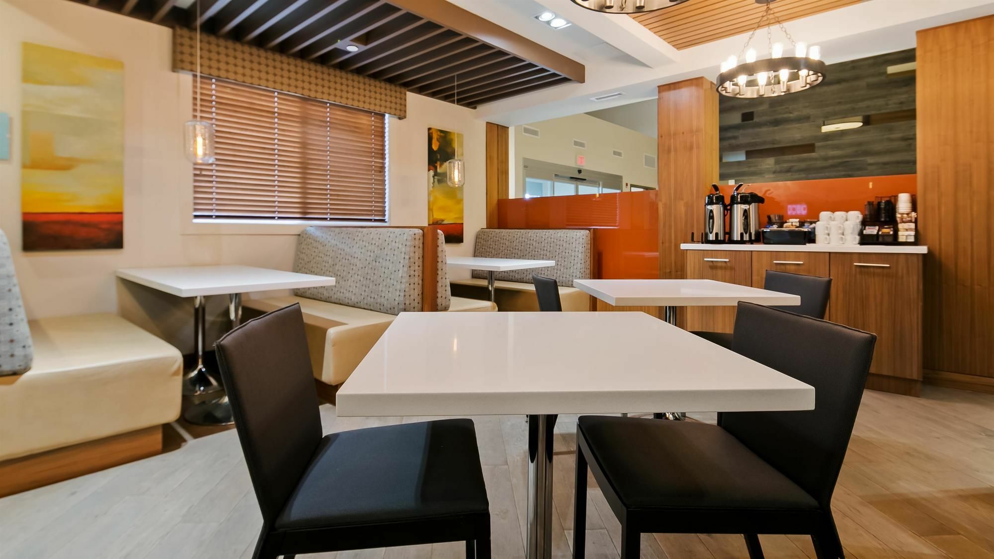 Mountain View Inn & Suites Sundre Luaran gambar